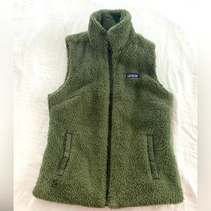 Patagonia Los Gatos Fleece vest, medium, olive green.